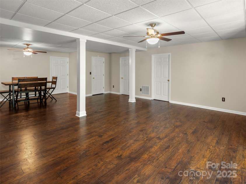71 Dallas Drive, Hendersonville, NC 28739.  MLS# CAR4281689, YatesRealty ID 26219. 