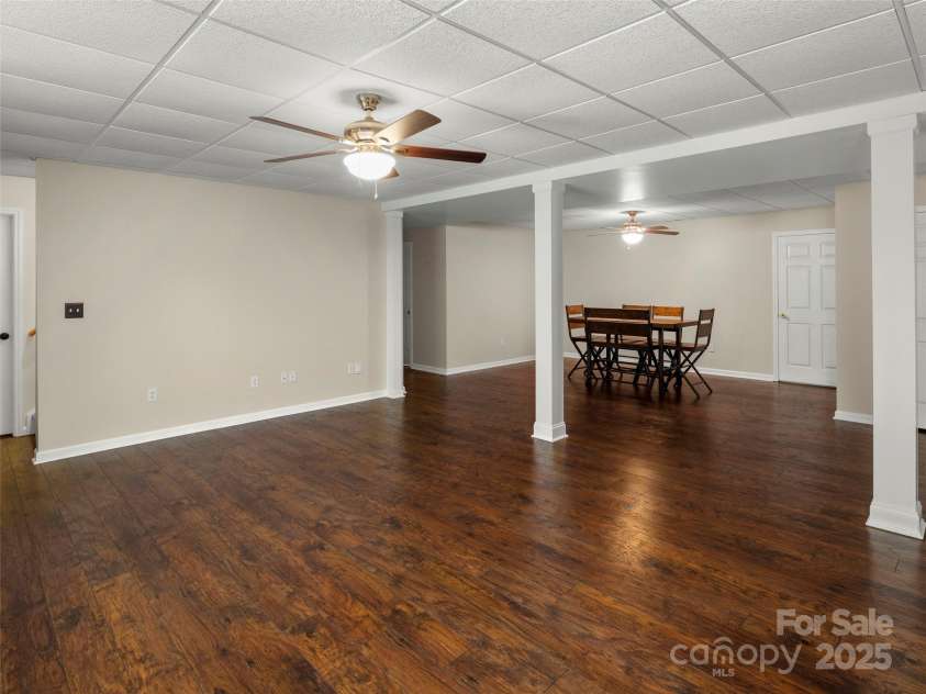 71 Dallas Drive, Hendersonville, NC 28739.  MLS# CAR4281689, YatesRealty ID 26219. 