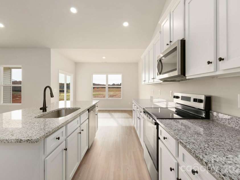 3458 Robindale Drive, Winston Salem, NC 27127.  MLS# CAR4321829, YatesRealty ID 2622. 