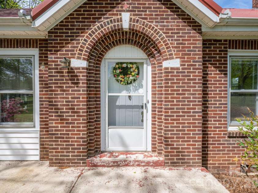 5309 Hickory Grove Road, Stanley, NC 28164.  MLS# CAR4361259, YatesRealty ID 26220. 