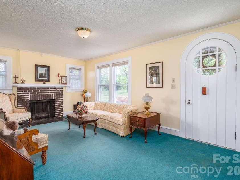 5309 Hickory Grove Road, Stanley, NC 28164.  MLS# CAR4361259, YatesRealty ID 26220. 