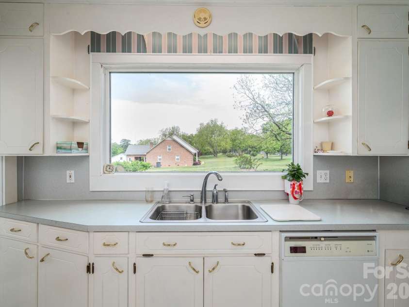 5309 Hickory Grove Road, Stanley, NC 28164.  MLS# CAR4361259, YatesRealty ID 26220. 