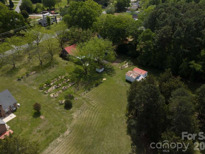 5309 Hickory Grove Road, Stanley, NC 28164.  MLS# CAR4361259, YatesRealty ID 26220. 