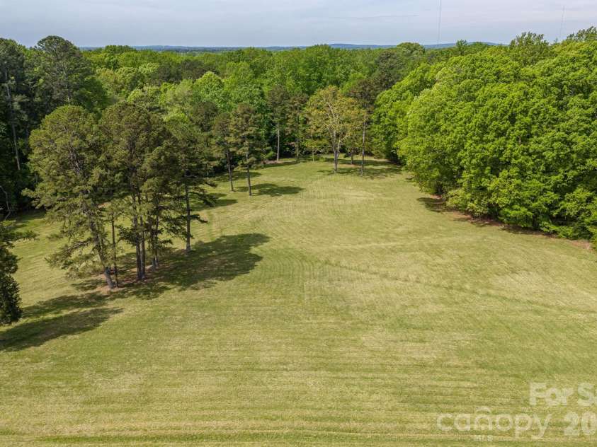 5309 Hickory Grove Road, Stanley, NC 28164.  MLS# CAR4361259, YatesRealty ID 26220. 