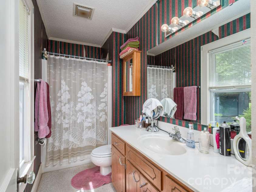 5309 Hickory Grove Road, Stanley, NC 28164.  MLS# CAR4361259, YatesRealty ID 26220. 