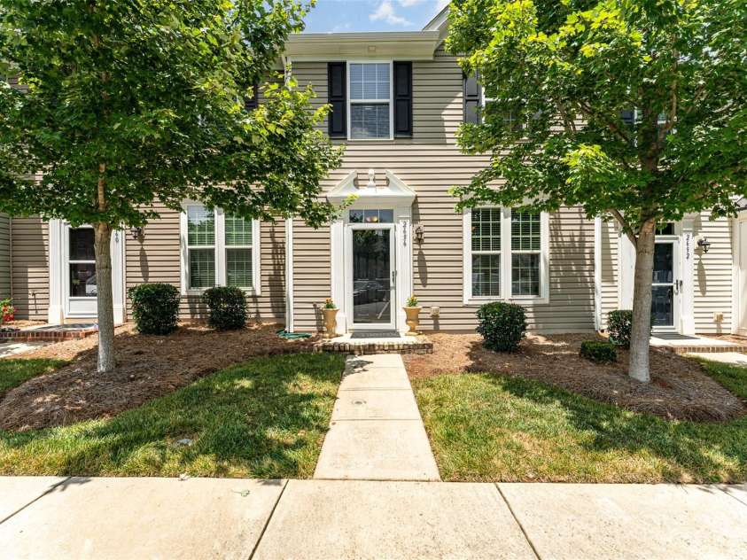 2656 Norman Isle Drive, Denver, NC 28037.  MLS# CAR4281787, YatesRealty ID 26221. 