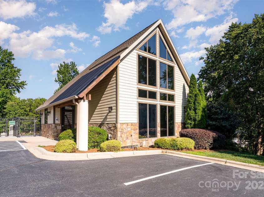 2656 Norman Isle Drive, Denver, NC 28037.  MLS# CAR4281787, YatesRealty ID 26221. 