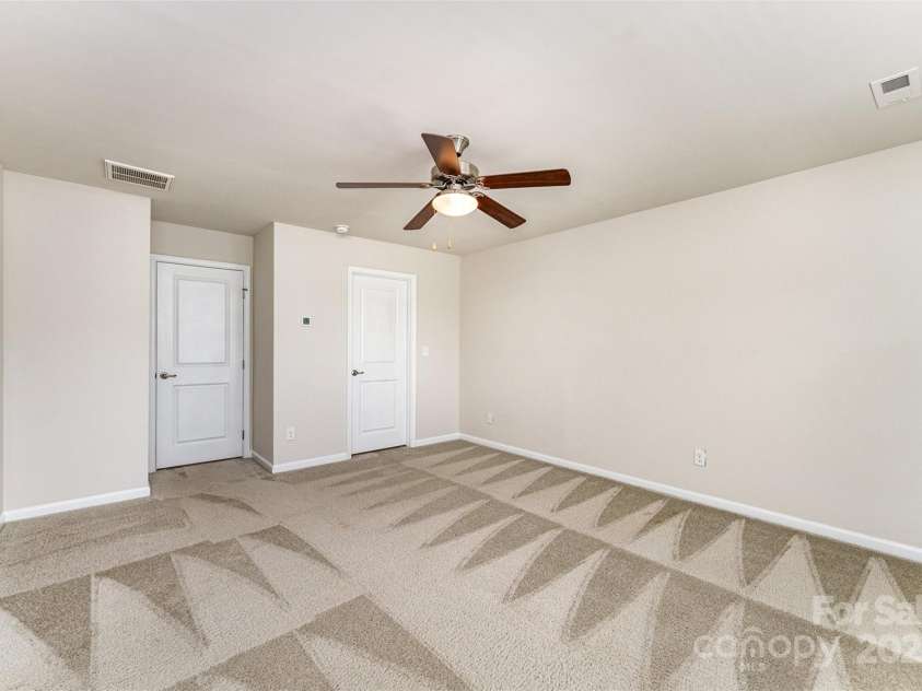 2656 Norman Isle Drive, Denver, NC 28037.  MLS# CAR4281787, YatesRealty ID 26221. 