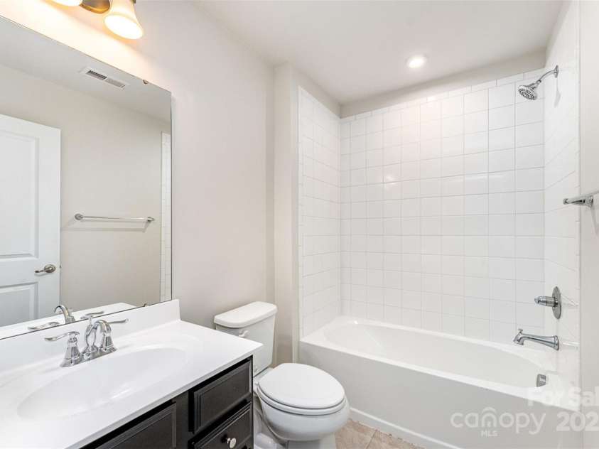 2656 Norman Isle Drive, Denver, NC 28037.  MLS# CAR4281787, YatesRealty ID 26221. 