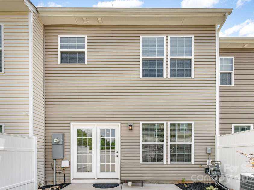 2656 Norman Isle Drive, Denver, NC 28037.  MLS# CAR4281787, YatesRealty ID 26221. 