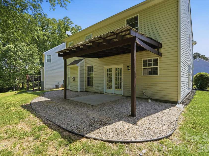 126 Matlen Drive, Mooresville, NC 28117.  MLS# CAR4373700, YatesRealty ID 26222. 