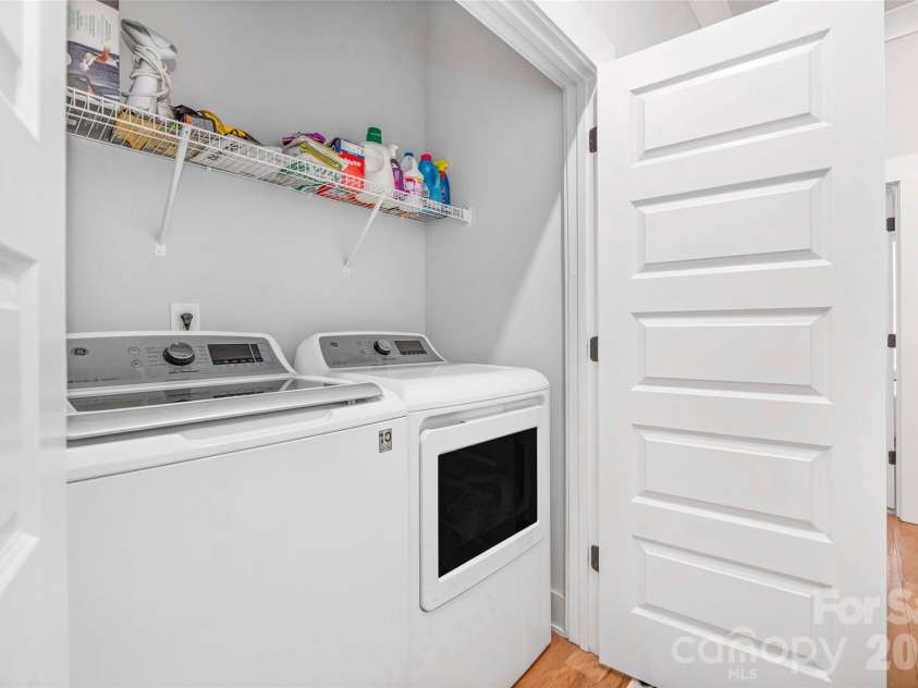 920 Van Every Street, Charlotte, NC 28205.  MLS# CAR4375344, YatesRealty ID 26223. Laundry closet on second floor