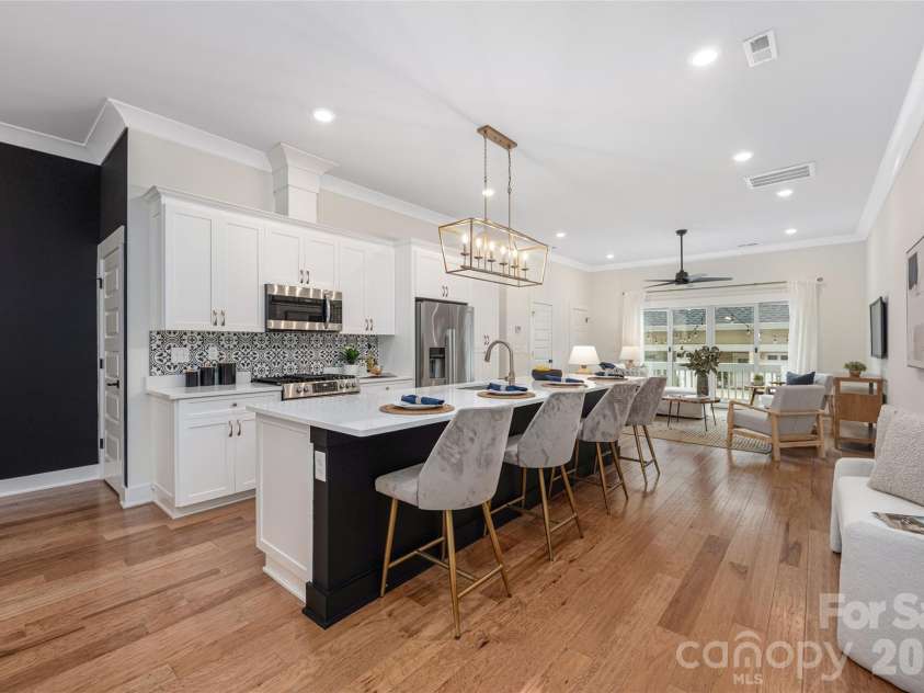 920 Van Every Street, Charlotte, NC 28205.  MLS# CAR4375344, YatesRealty ID 26223. Open Floor Plan
