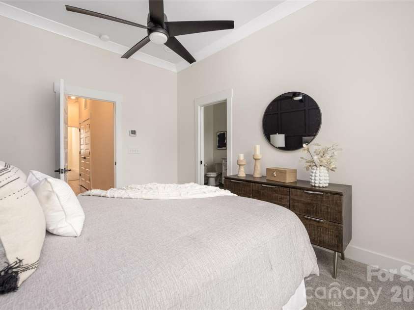920 Van Every Street, Charlotte, NC 28205.  MLS# CAR4375344, YatesRealty ID 26223. Primary bedroom