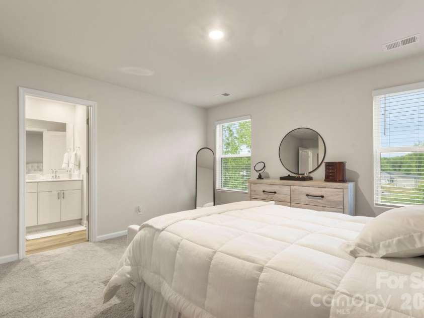 3045 Belstock Court, Charlotte, NC 28216.  MLS# CAR4375418, YatesRealty ID 26224. 