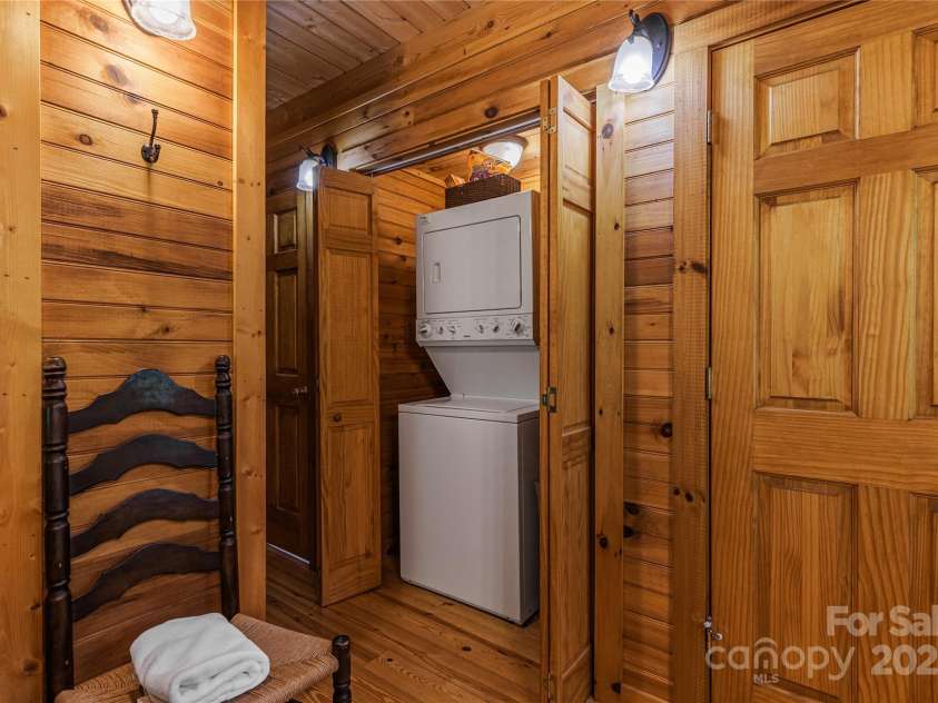 460 Briggs Cove Road, Robbinsville, NC 28771.  MLS# CAR4278601, YatesRealty ID 26224. 