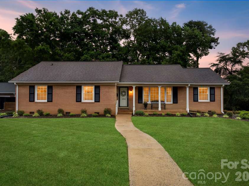 1254 Churchill Drive, Gastonia, NC 28054.  MLS# CAR4377477, YatesRealty ID 26225. 