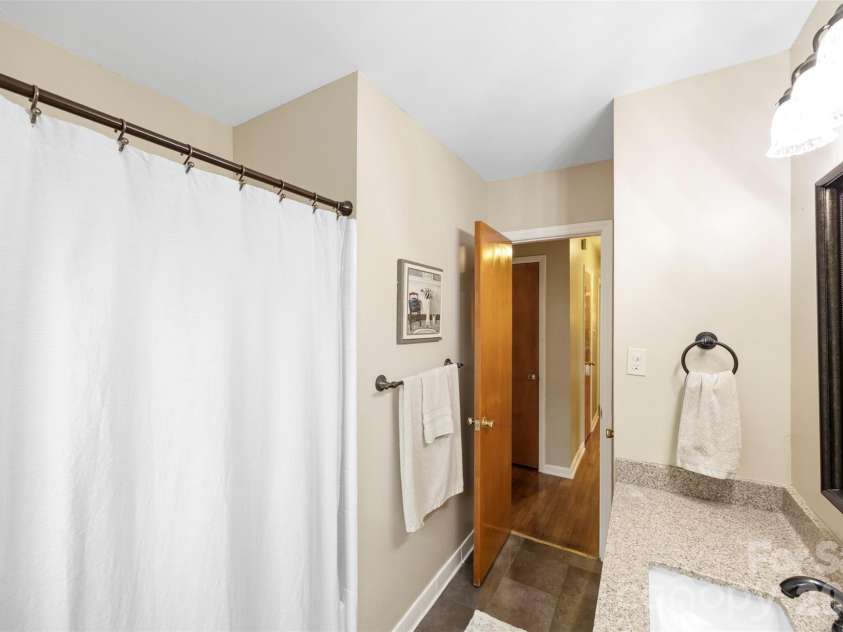 1254 Churchill Drive, Gastonia, NC 28054.  MLS# CAR4377477, YatesRealty ID 26225. 