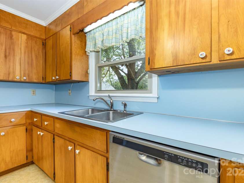 754 Cambridge Circle, Rock Hill, SC 29730.  MLS# CAR4282010, YatesRealty ID 26225. 