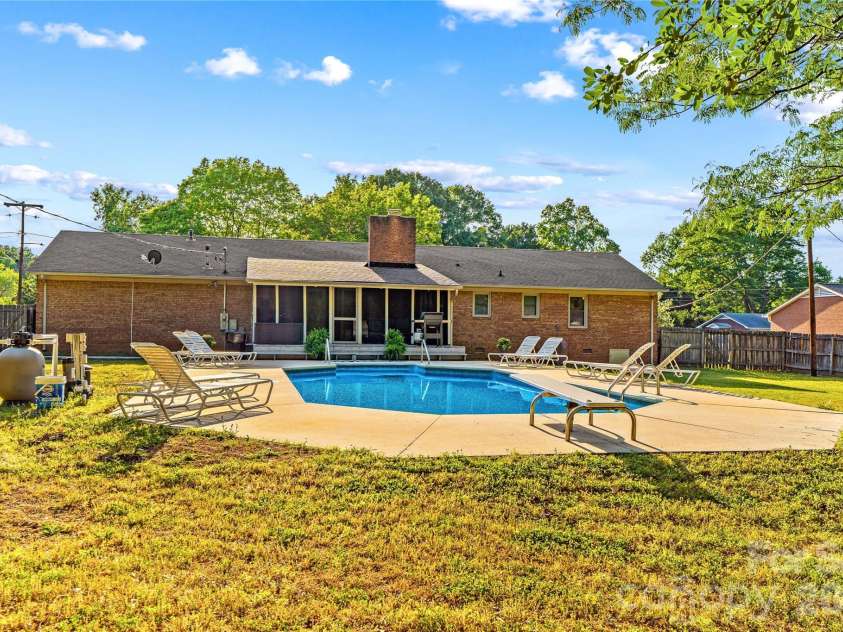 868 Fieldstone Road, Mooresville, NC 28115.  MLS# CAR4377553, YatesRealty ID 26226. 