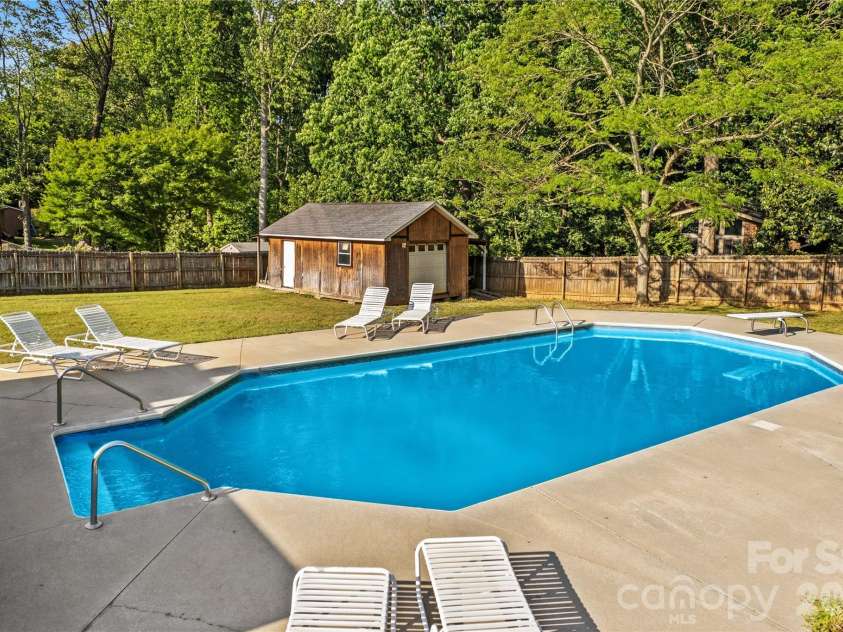 868 Fieldstone Road, Mooresville, NC 28115.  MLS# CAR4377553, YatesRealty ID 26226. 
