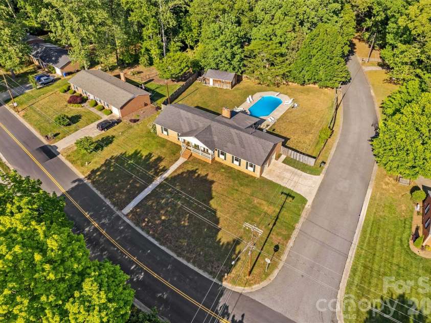 868 Fieldstone Road, Mooresville, NC 28115.  MLS# CAR4377553, YatesRealty ID 26226. 