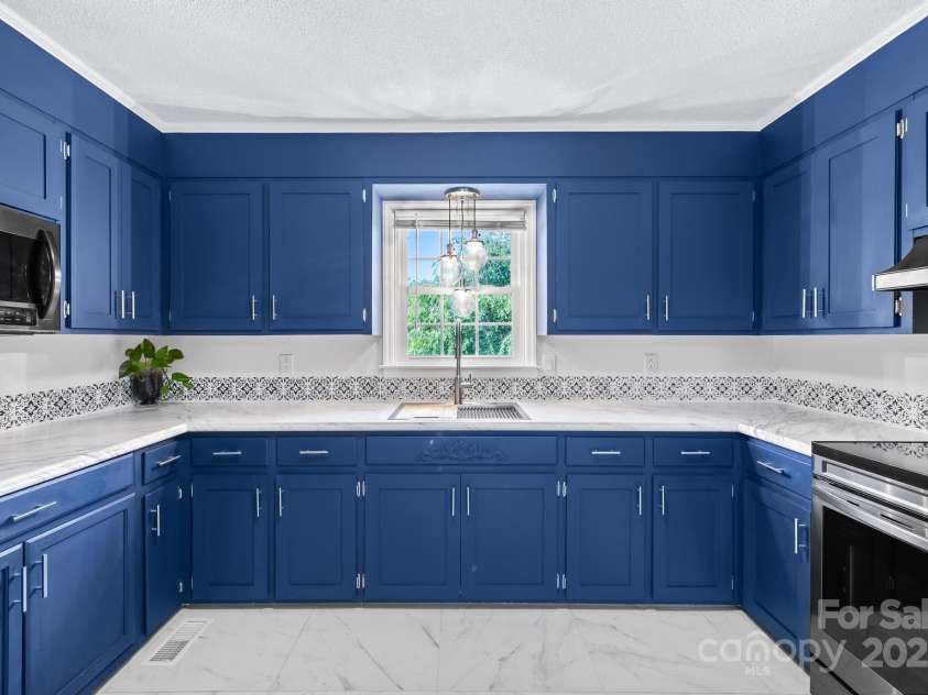 636 Hillcrest Street, Hudson, NC 28638.  MLS# CAR4281953, YatesRealty ID 26228. 