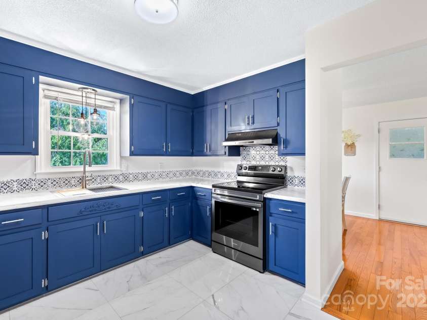 636 Hillcrest Street, Hudson, NC 28638.  MLS# CAR4281953, YatesRealty ID 26228. 