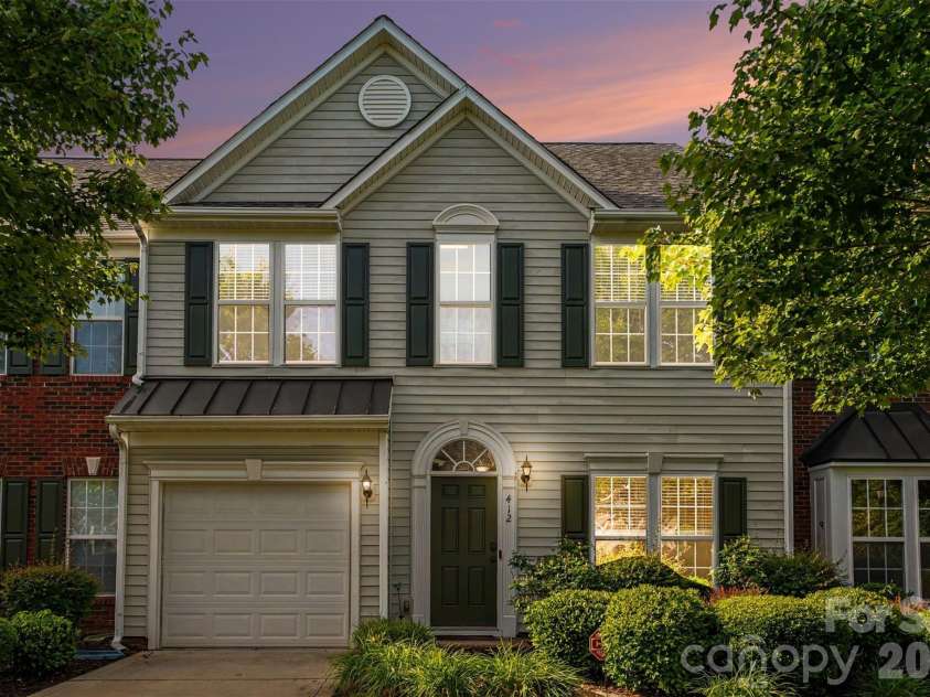 412 Nicklaus Lane, Fort Mill, SC 29715.  MLS# CAR4380502, YatesRealty ID 26229. 