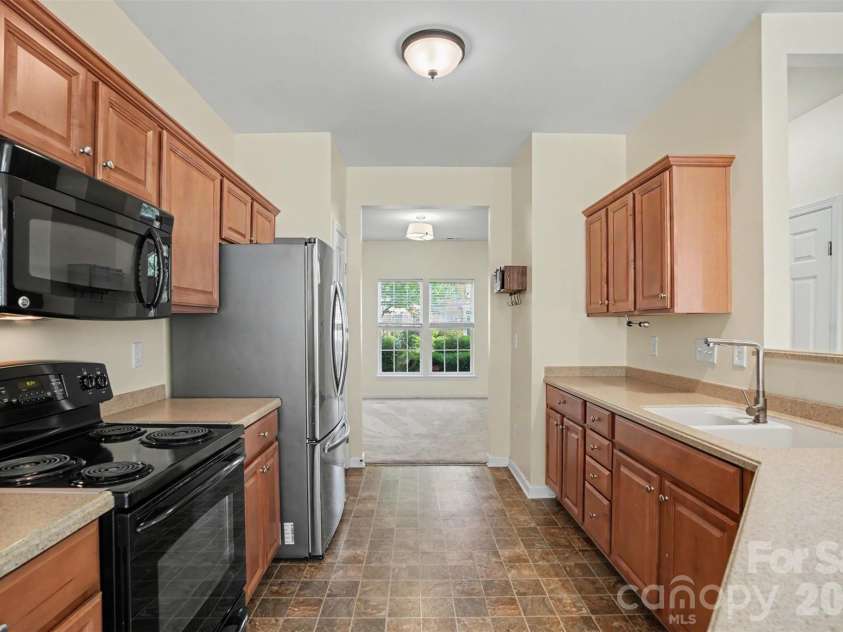 412 Nicklaus Lane, Fort Mill, SC 29715.  MLS# CAR4380502, YatesRealty ID 26229. 