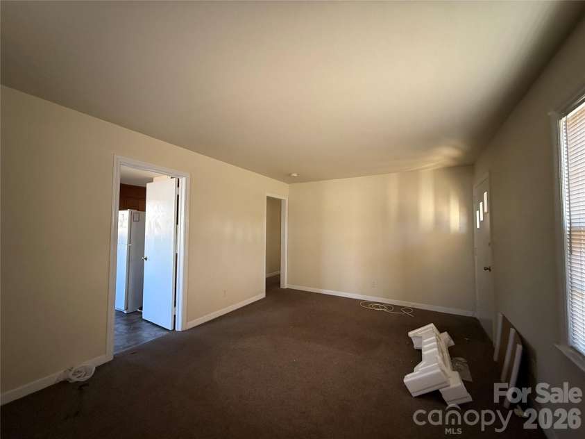 2924 Burbank Drive, Charlotte, NC 28216.  MLS# CAR4349083, YatesRealty ID 2623. 