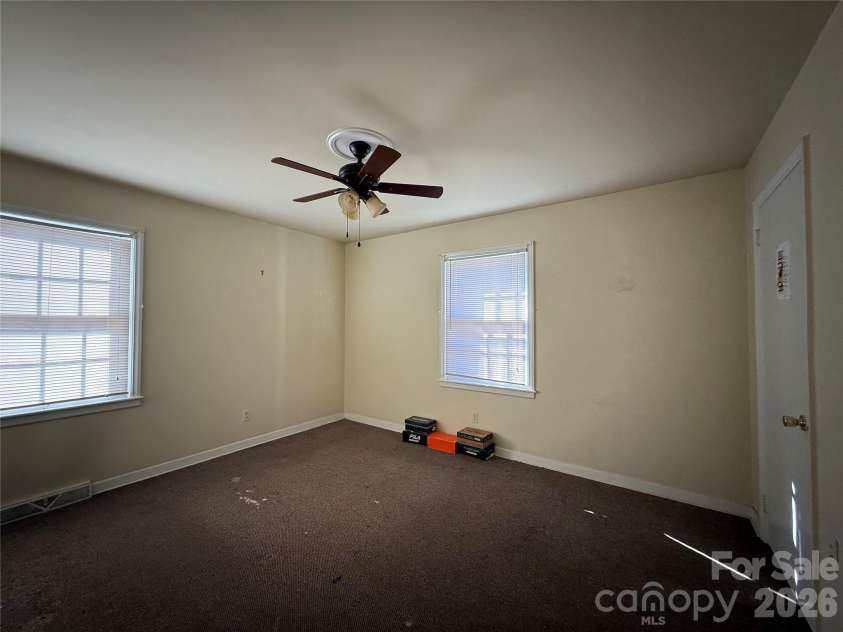 2924 Burbank Drive, Charlotte, NC 28216.  MLS# CAR4349083, YatesRealty ID 2623. 