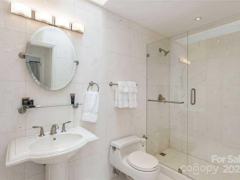 315 Sedi Lane, Brevard, NC 28712.  MLS# CAR4281627, YatesRealty ID 26231. 