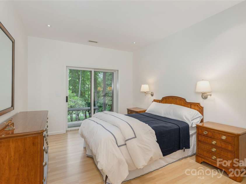 315 Sedi Lane, Brevard, NC 28712.  MLS# CAR4281627, YatesRealty ID 26231. 