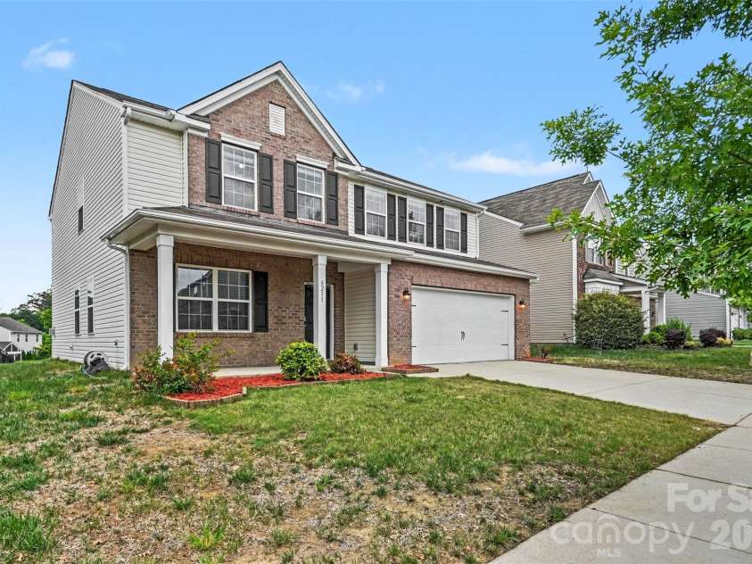 8211 Pamplin Court, Charlotte, NC 28273.  MLS# CAR4382541, YatesRealty ID 26232. 