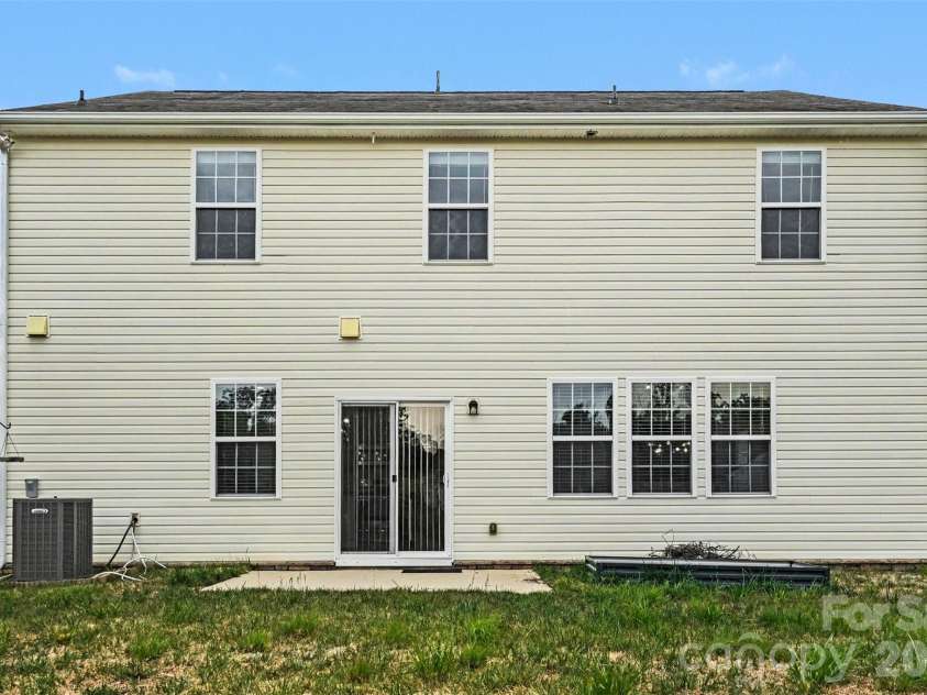 8211 Pamplin Court, Charlotte, NC 28273.  MLS# CAR4382541, YatesRealty ID 26232. 