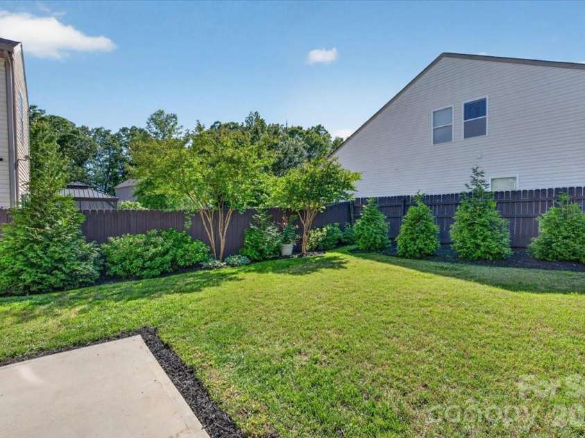 2610 Bramble Ridge Court, Charlotte, NC 28215.  MLS# CAR4383197, YatesRealty ID 26234. Backyard