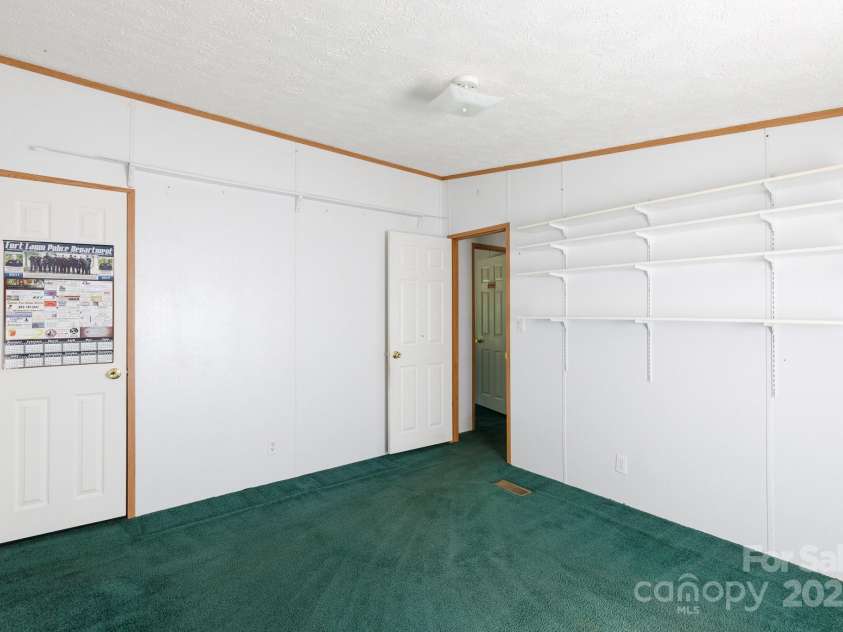 837 Huntington Drive, Fort Lawn, SC 29714.  MLS# CAR4280365, YatesRealty ID 26234. Room 2