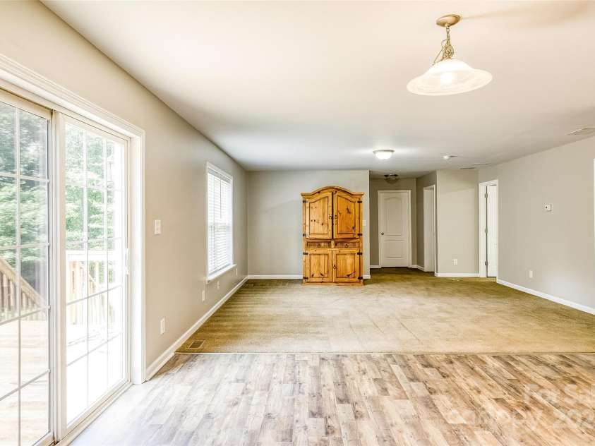 161 Odell Road, Statesville, NC 28625.  MLS# CAR4277024, YatesRealty ID 26235. 