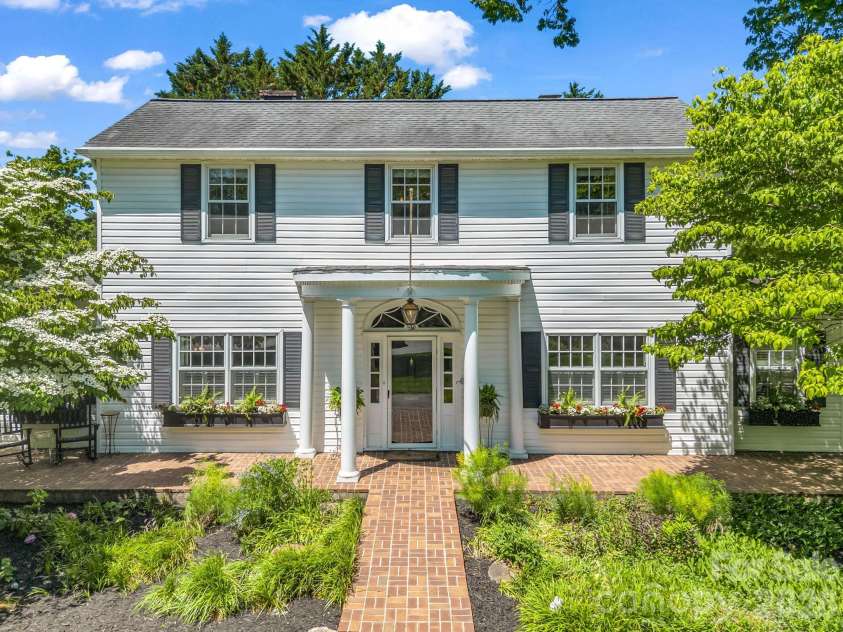 536 Maple Street, Brevard, NC 28712.  MLS# CAR4383201, YatesRealty ID 26235. 
