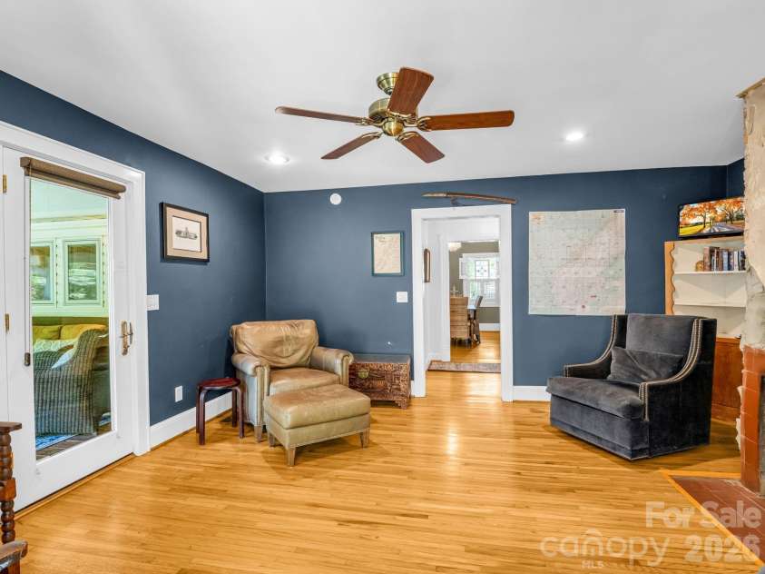 536 Maple Street, Brevard, NC 28712.  MLS# CAR4383201, YatesRealty ID 26235. 