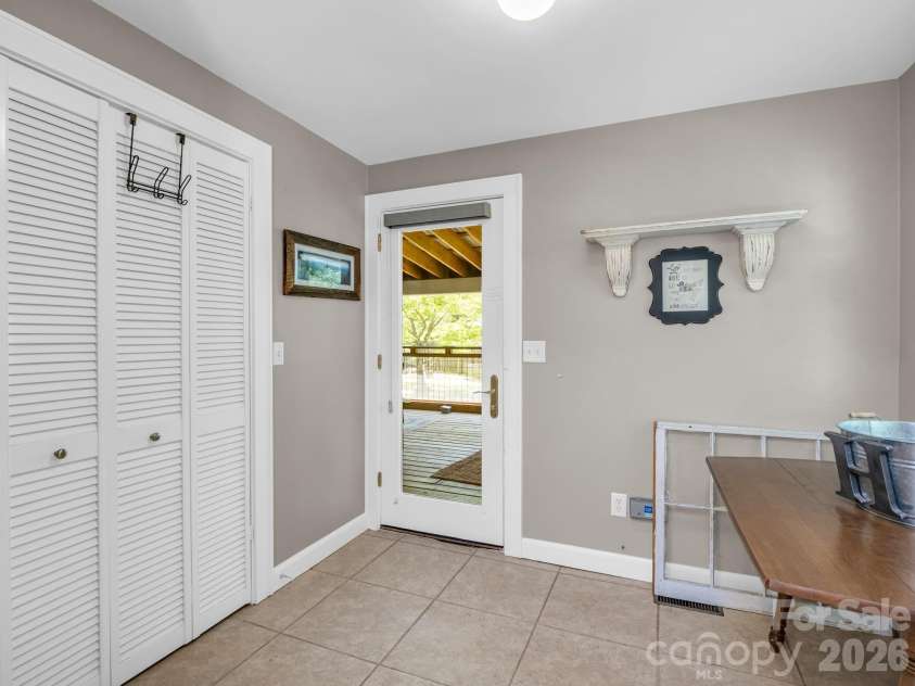 536 Maple Street, Brevard, NC 28712.  MLS# CAR4383201, YatesRealty ID 26235. 