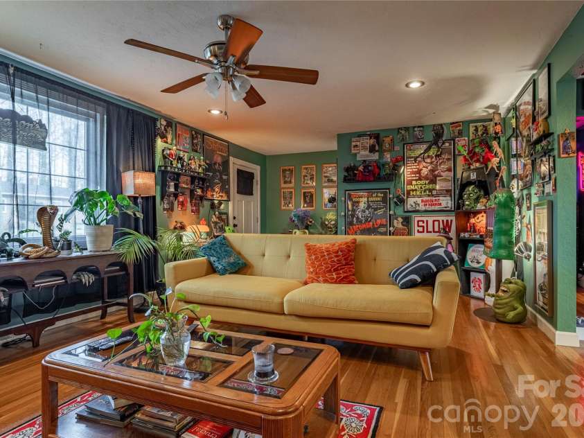 200 Falls Street, Morganton, NC 28655.  MLS# CAR4383767, YatesRealty ID 26237. 