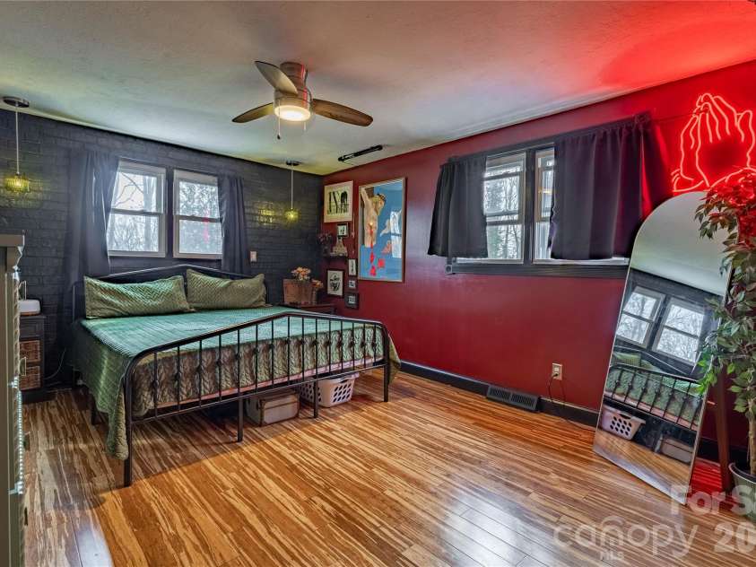 200 Falls Street, Morganton, NC 28655.  MLS# CAR4383767, YatesRealty ID 26237. 
