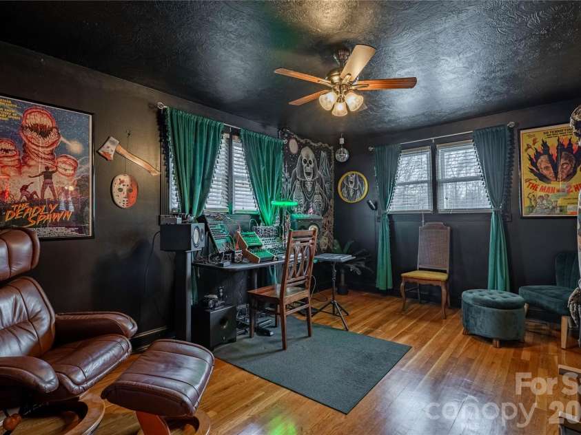 200 Falls Street, Morganton, NC 28655.  MLS# CAR4383767, YatesRealty ID 26237. 