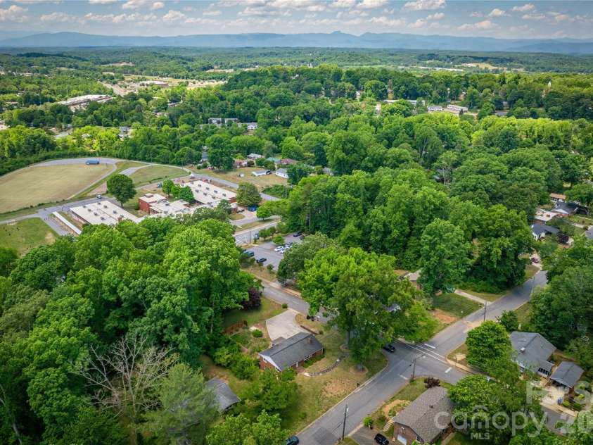 200 Falls Street, Morganton, NC 28655.  MLS# CAR4383767, YatesRealty ID 26237. 