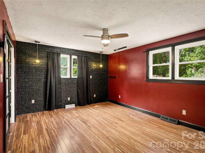 200 Falls Street, Morganton, NC 28655.  MLS# CAR4383767, YatesRealty ID 26237. 