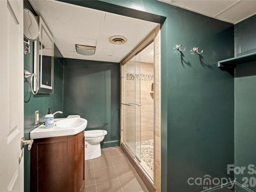 200 Falls Street, Morganton, NC 28655.  MLS# CAR4383767, YatesRealty ID 26237. 