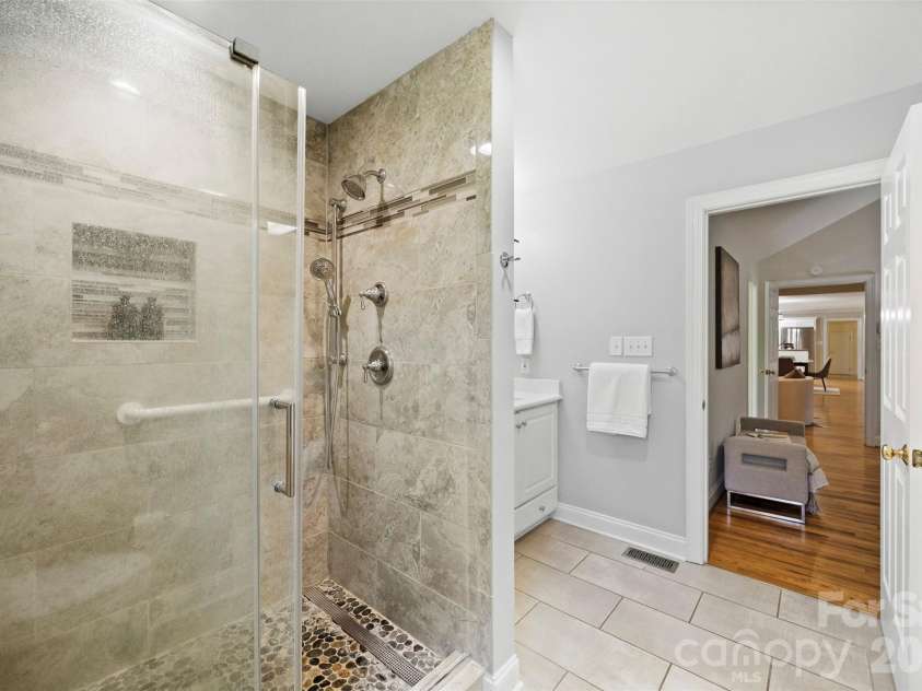 5639 White Store Road, Wingate, NC 28174.  MLS# CAR4384824, YatesRealty ID 26238. 1st Full Primary Bath