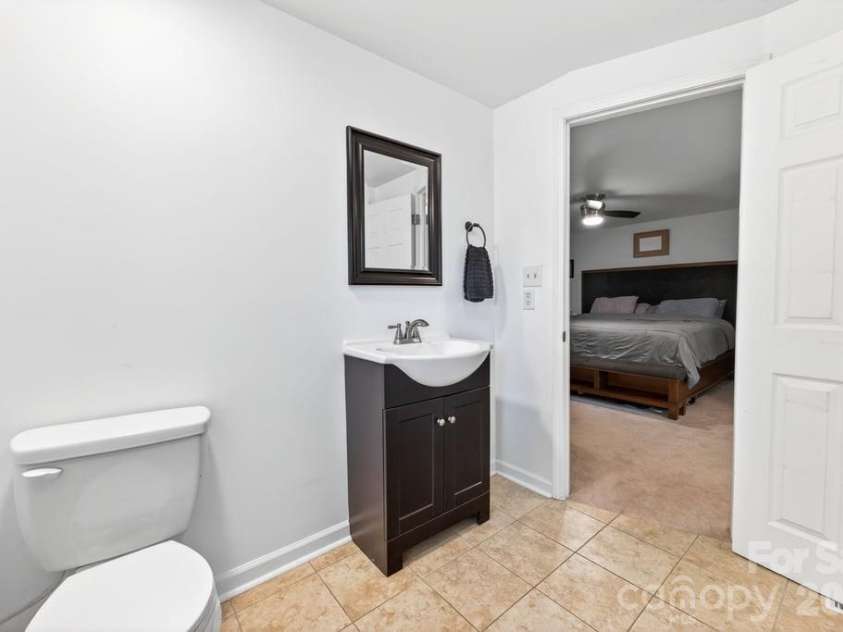 3407 Ratchford Drive, Gastonia, NC 28056.  MLS# CAR4385064, YatesRealty ID 26239. Primary Bedroom